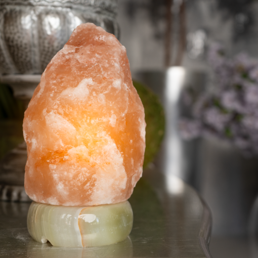 Rózsaszín csiszolatlan sólámpa onyx talppal 4-5 kg