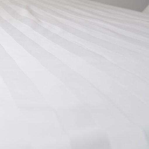 Alternative view of Damasztcsíkos asztalterítő - 150x260cm