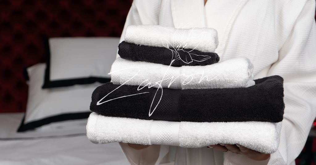 Minimalista stílus: Hogyan varázsolhatsz elegáns otthont fekete-fehér textíliákkal?