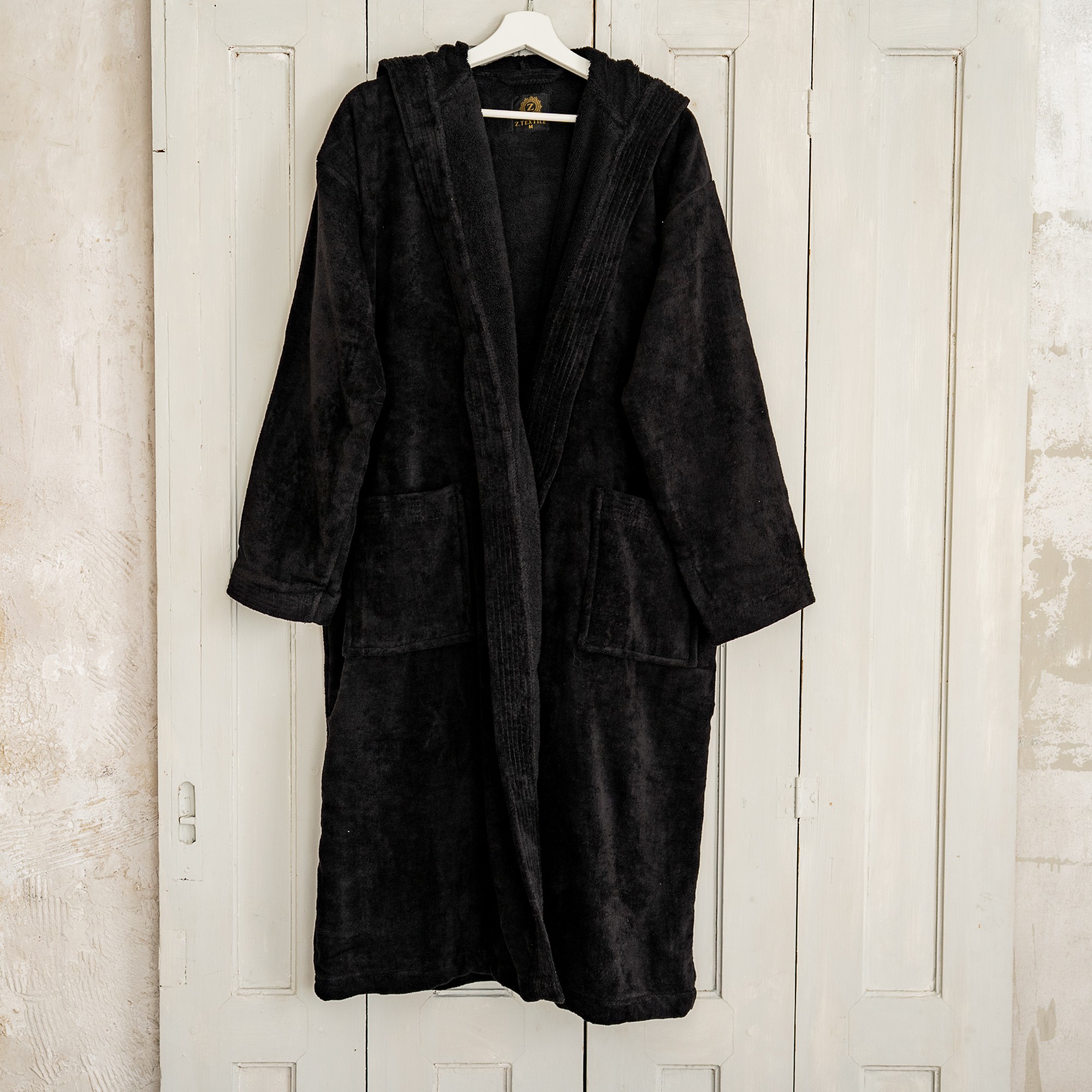 Fekete pamut velúr fürdőköntös kapucnival